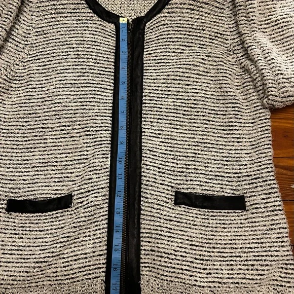 Coco Chanel Joie Black and White Mixed Media Structured Zip-Up Cardigan - Picture 8 of 11